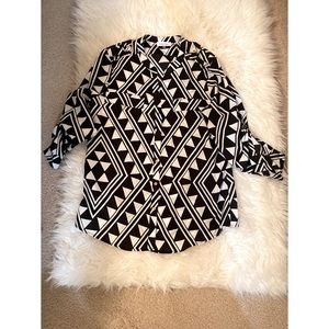 Calvin Klein black and white size large top
